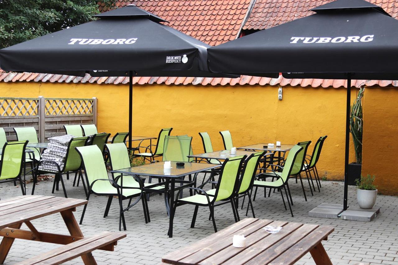 Kanns Hotel Akirkeby Екстер'єр фото